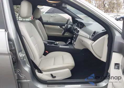 2012 Mercedes-Benz C 250 Sport из США, поврежденный, VIN WDDGF4HB5CR222534